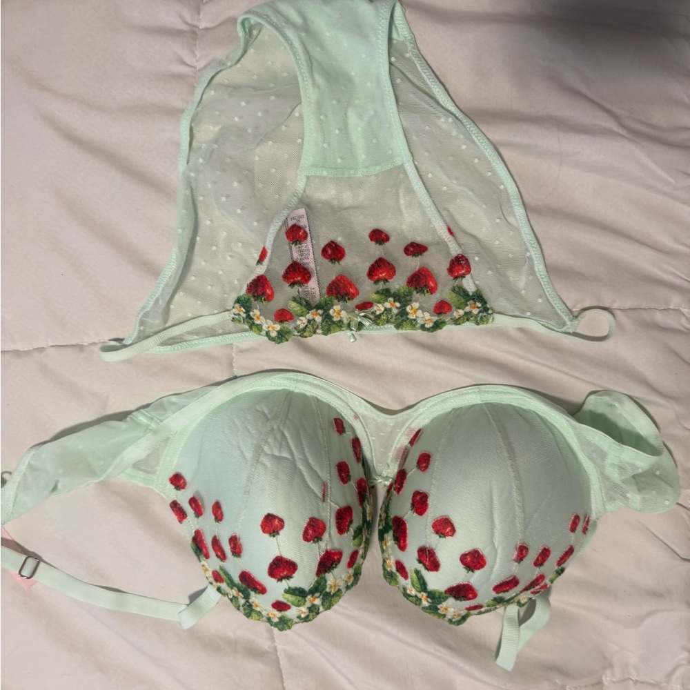 NWOT Victoria’s Secret set
